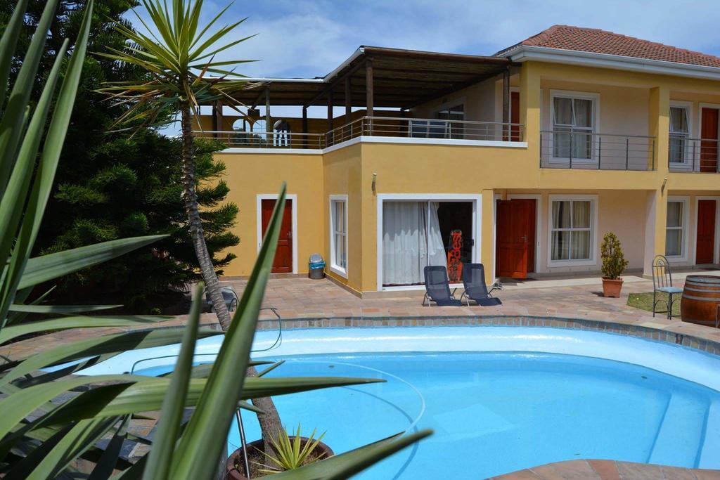 Natalie Guesthouse Bloubergstrand Εξωτερικό φωτογραφία