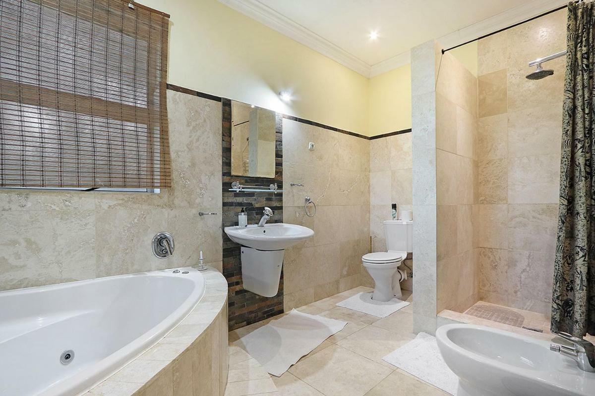Natalie Guesthouse Bloubergstrand Εξωτερικό φωτογραφία