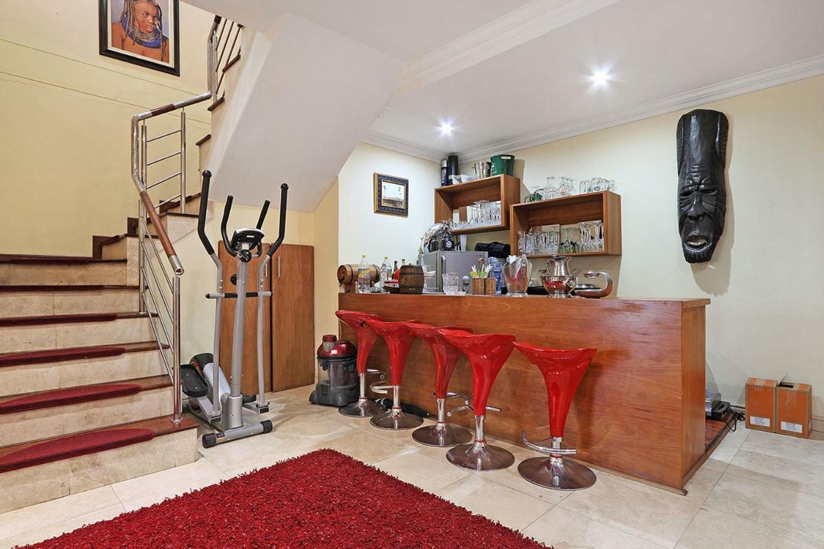 Natalie Guesthouse Bloubergstrand Εξωτερικό φωτογραφία