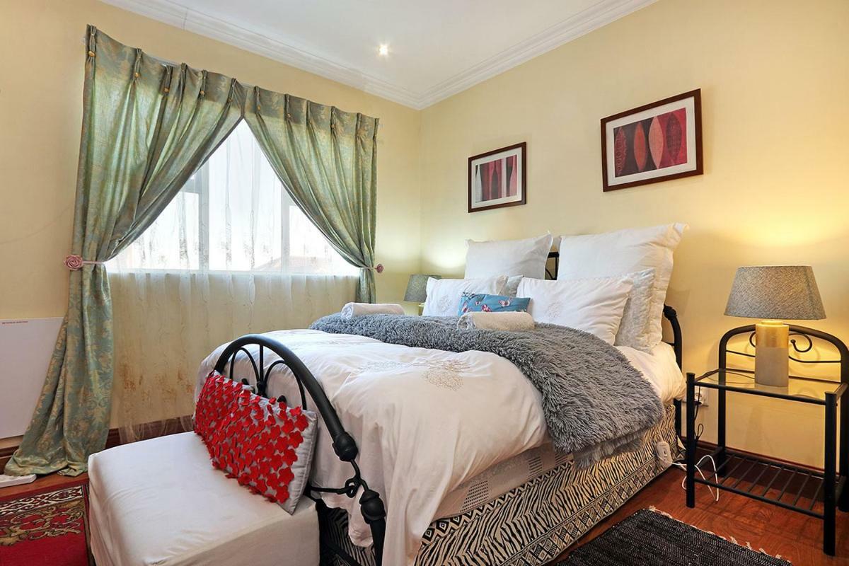Natalie Guesthouse Bloubergstrand Εξωτερικό φωτογραφία