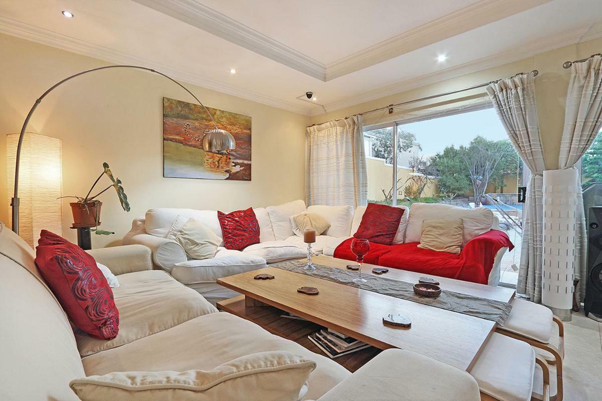 Natalie Guesthouse Bloubergstrand Εξωτερικό φωτογραφία
